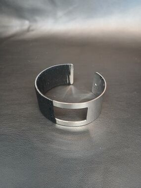 Black & Silver Metal Cut Out Cuff Bracelet Unisex NWOT